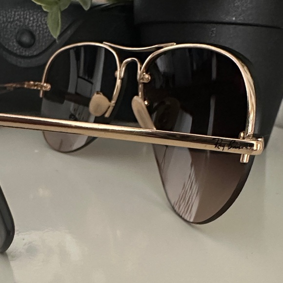 Unisex Ray-Ban Sunglasses - Picture 4 of 4